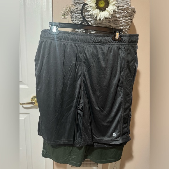 RBX 2 Pairs of Large Shorts - Picture 3 of 5